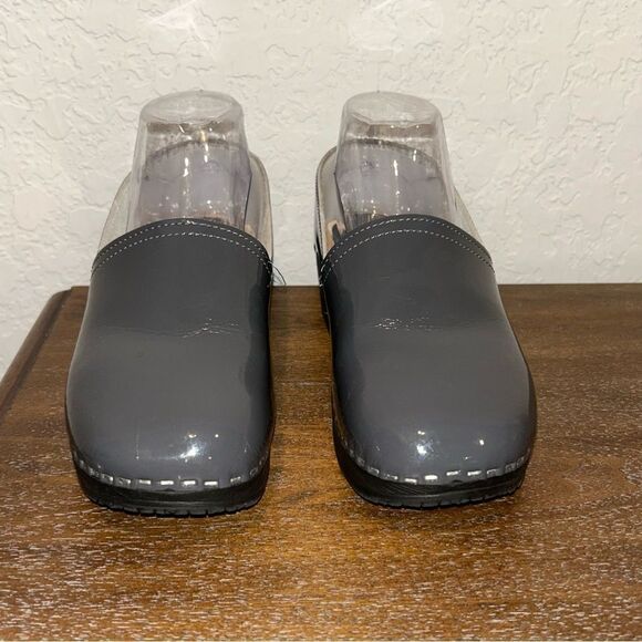 VERKA Jobba Gray Stone Swedish Slip On Wooden Patent Leather Chunky Clog Shoes - Picture 3 of 7